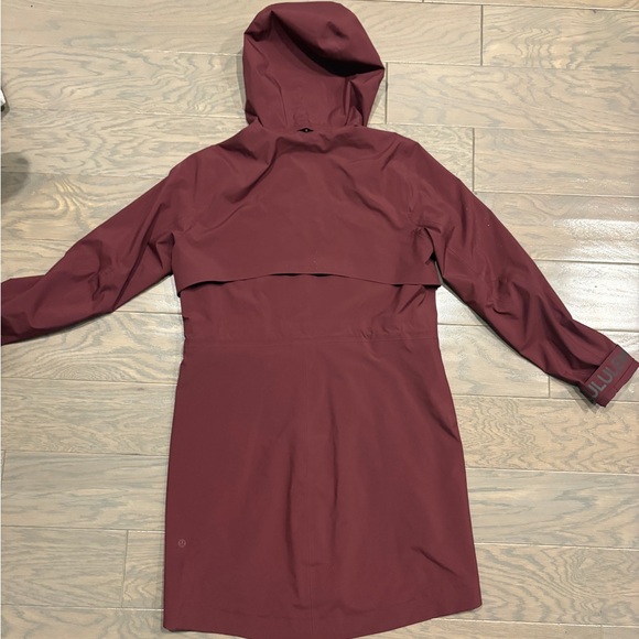 Lululemon Burgundy Raincoat - Picture 4 of 7